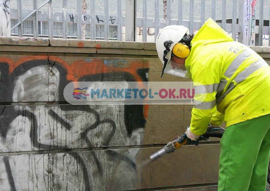 Очистка фасада и удаление граффити пескоструйной обработкой
